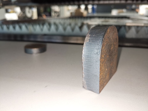 用于汽車配件的光纖激光金屬切割機