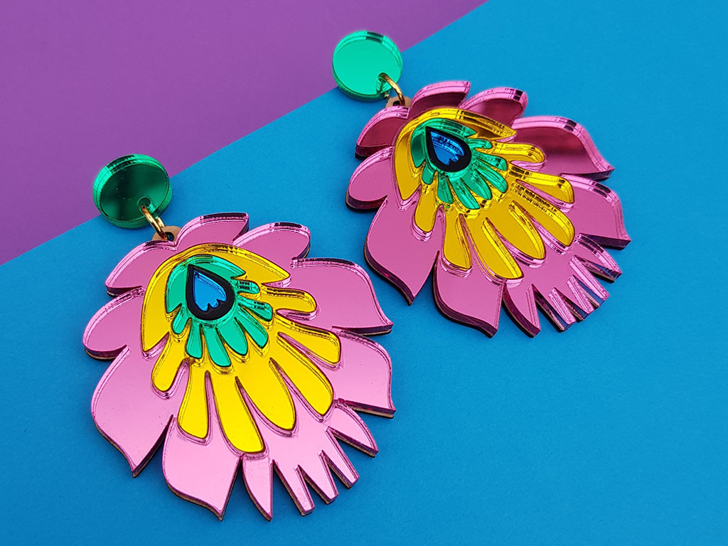 激光切割3D塑料工藝品