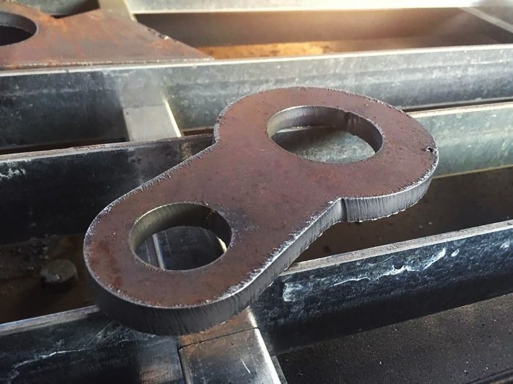 數(shù)控等離子切割生銹金屬零件