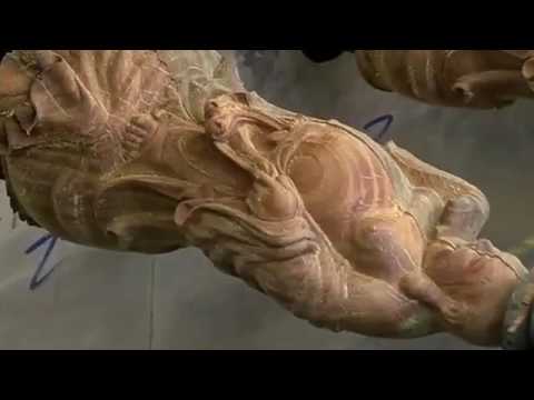 如何使用旋轉數控雕刻機制作木制工藝品